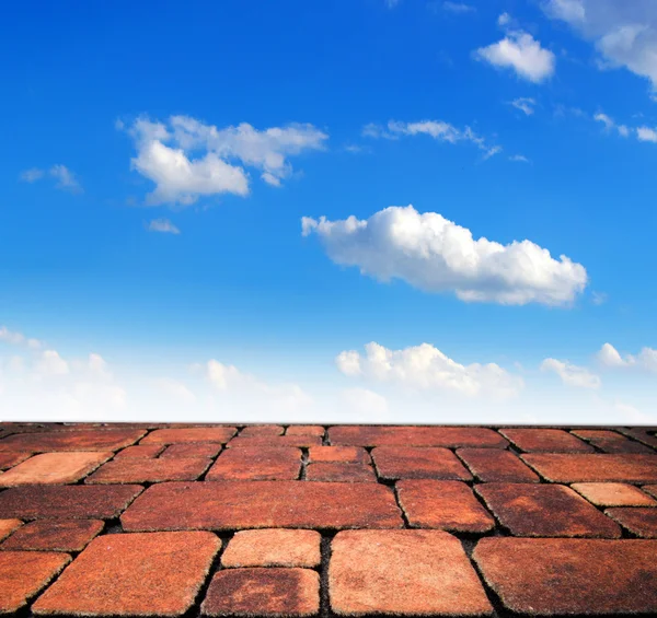 Блакитне небо і фон дерев'яної підлоги — стокове фото