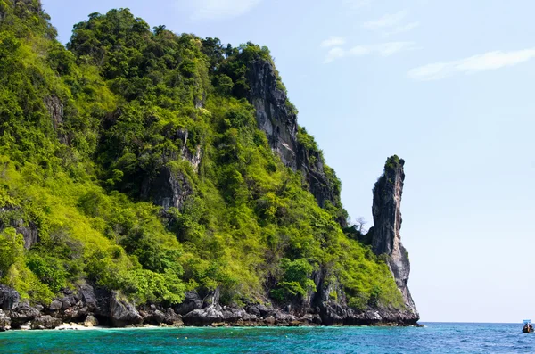 Rocks and sea — Stock Photo, Image