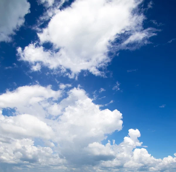 Blauer Himmel — Stockfoto