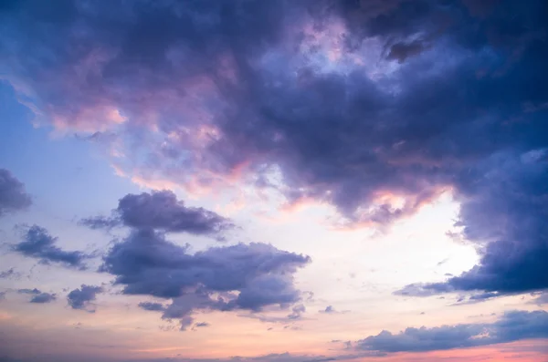 Nubes y sol —  Fotos de Stock