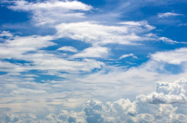 Cielo azul —  Fotos de Stock