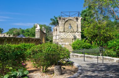 Koloni şehri yeniden