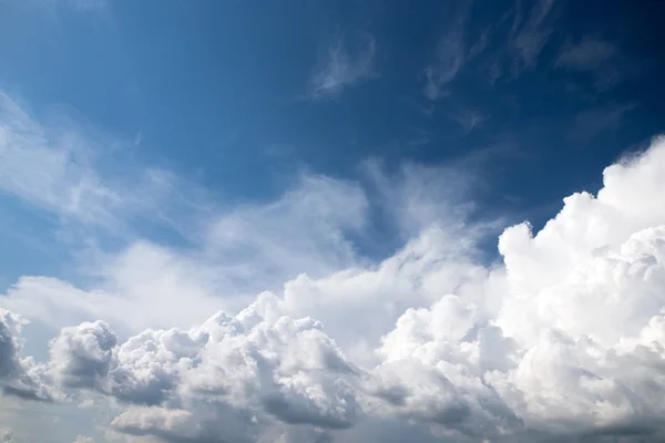 Blå himmel - Stock-foto