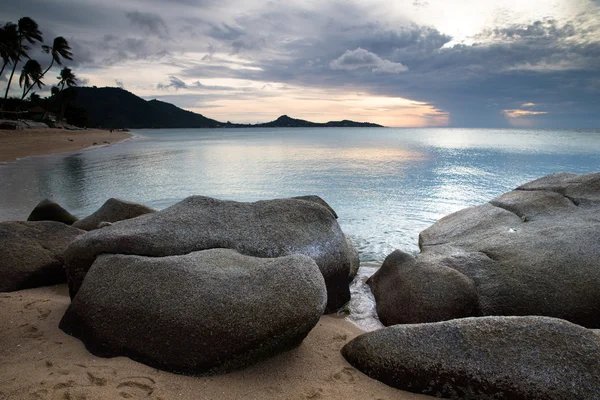 Puesta de sol sobre el mar — Foto de Stock