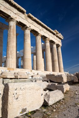 Parthenon Akropolis üzerindeki