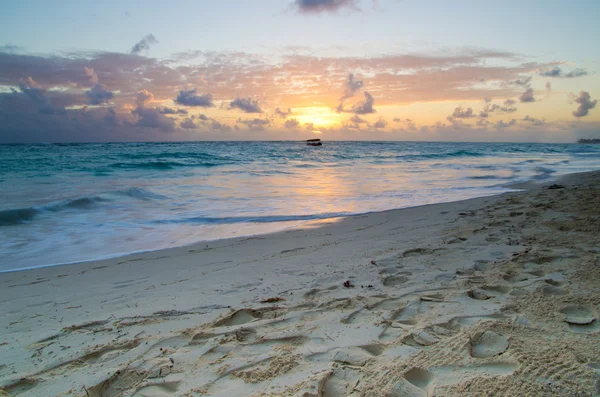 Sonnenuntergang über dem Meer — Stockfoto