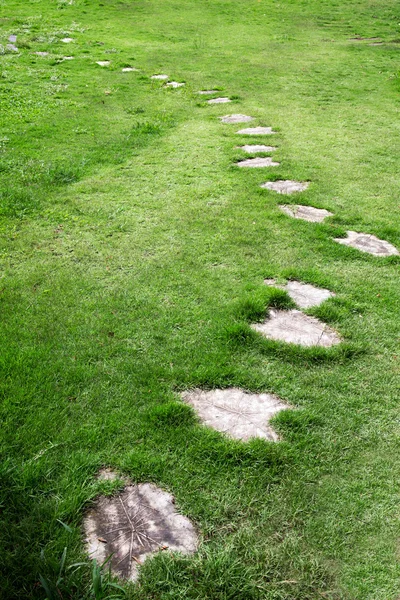 Garden stone path — Stock Photo, Image