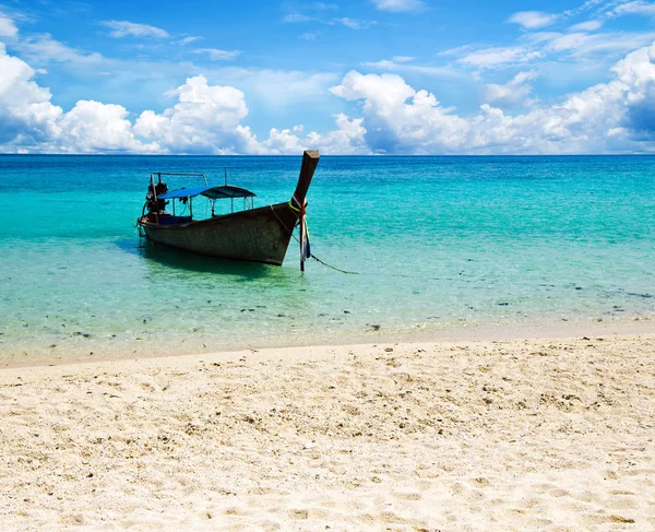 Båt havet — Stockfoto