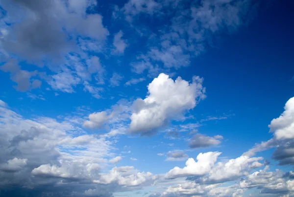 Blå himmel — Stockfoto