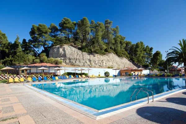 Piccola piscina negli alberghi — Foto Stock