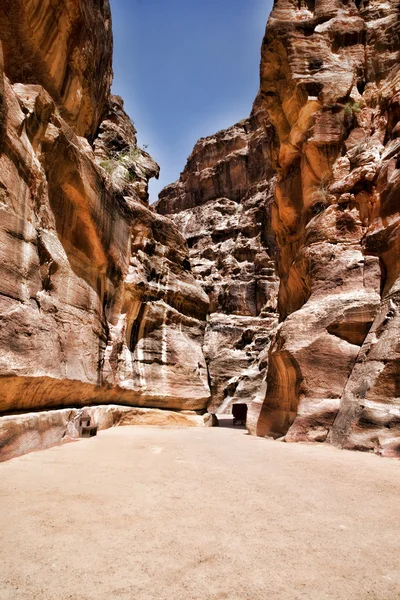 Al-Siq kohteessa Petra, Jordania — kuvapankkivalokuva