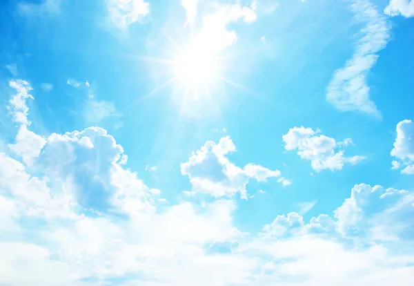 Céu ensolarado — Fotografia de Stock