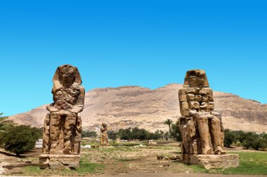 colossi memnon dev heykellerin luxor Mısır