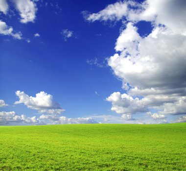 Mavi gökyüzü olan alan