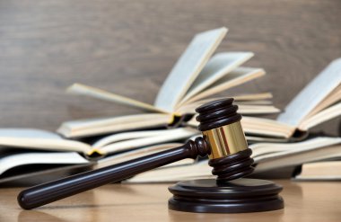 tahta tokmak ve kitaplar 