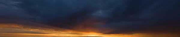 Panoramahimmel Schöne Wolke Hintergrund Des Sonnenaufgangs Hintergrund Der Sky Banner — Stockfoto