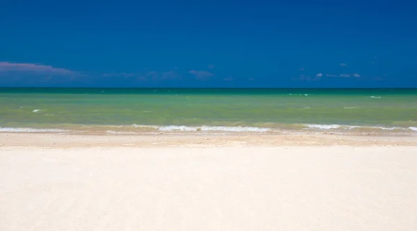 Bela Praia Mar Tropical — Fotografia de Stock