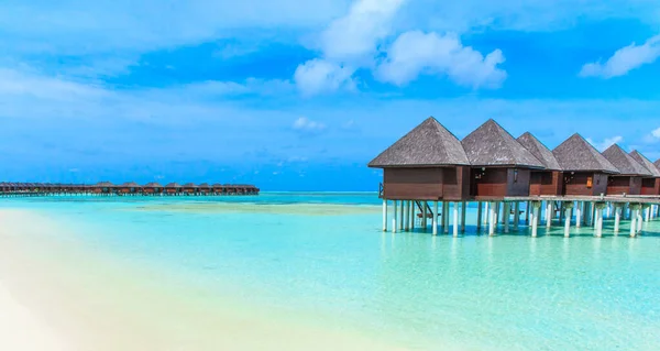 Spiaggia Con Bungalow Acquatici Alle Maldive — Foto Stock