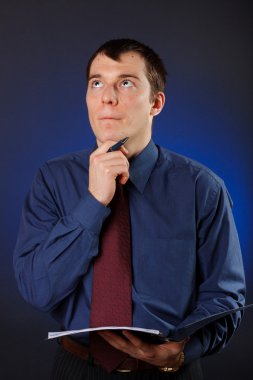 Yakışıklı bir gencin portresi.