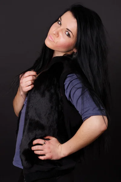 性感黑色背景上的黑发 — 图库照片