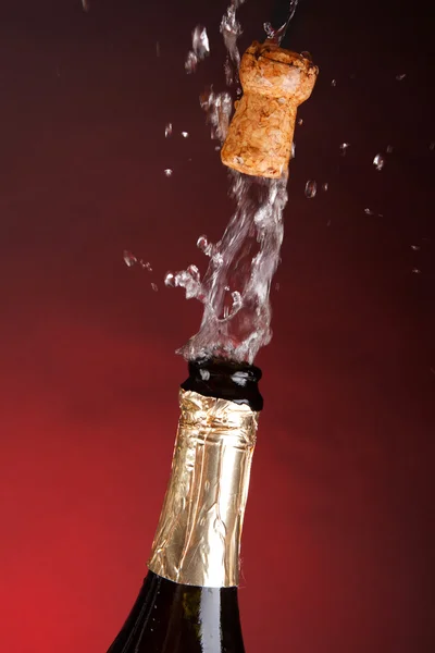 Close-up van champagne explosie — Stockfoto