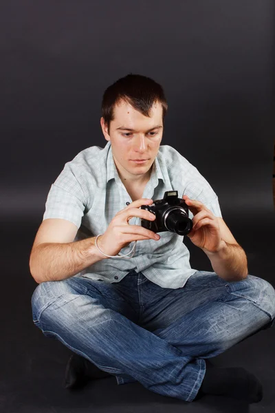 Man med kamera — Stockfoto