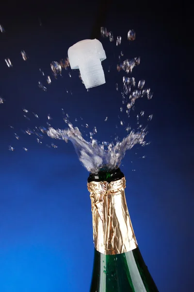 Close-up van champagne explosie — Stockfoto