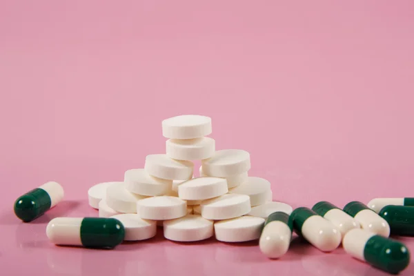 Muitas pílulas — Fotografia de Stock