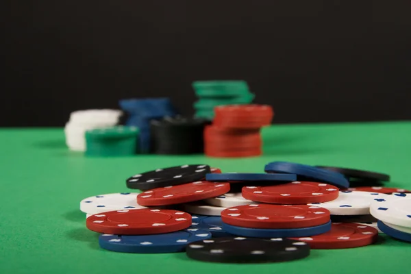 Bunte Pokerchips — Stockfoto