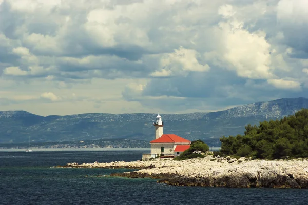 Deniz feneri brac Adası Hırvatistan — Stok fotoğraf