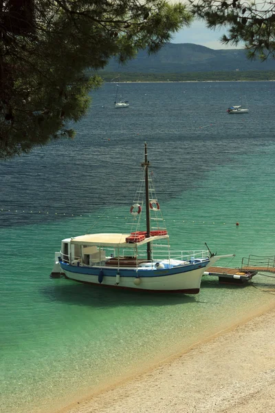 Anclador de barcos en la playa — Foto de Stock