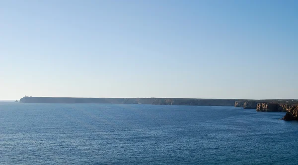 Kijk op de Atlantische Oceaan in sagres — Stockfoto