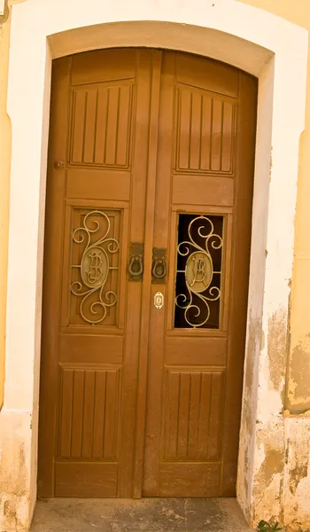 Porta de uma casa tradicional - Portugal — Fotografia de Stock