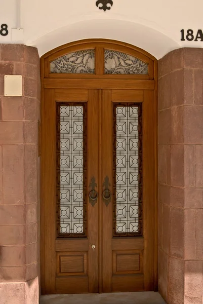 Дверь традиционного дома-Португалия — стоковое фото