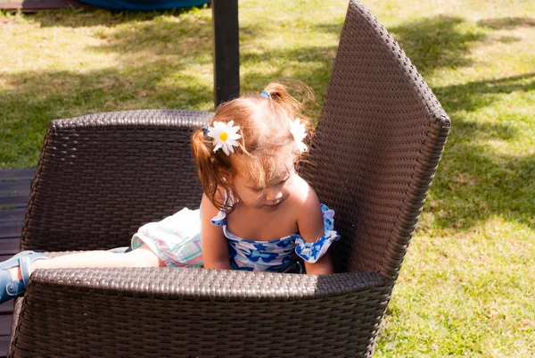 The baby girl walking alone in park — Stock Photo, Image