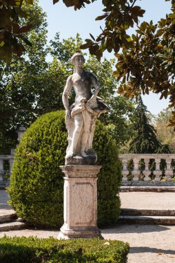 queluz Park antik heykel