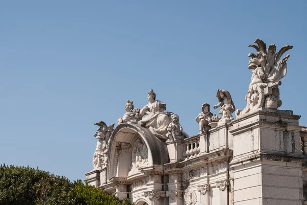 Antique statue in park of Queluz — Stock Photo, Image