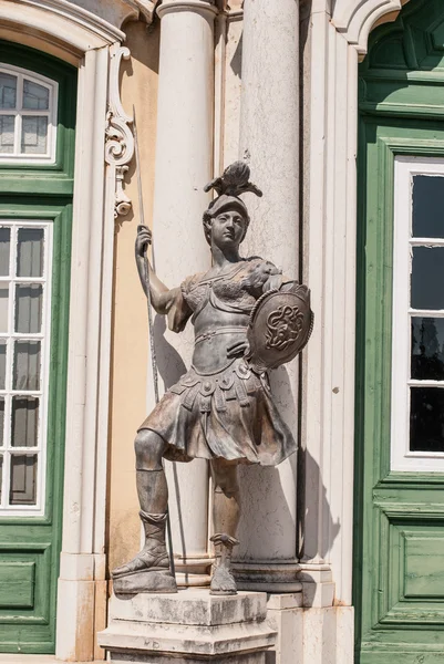 Estátua antiga no parque de Queluz — Fotografia de Stock