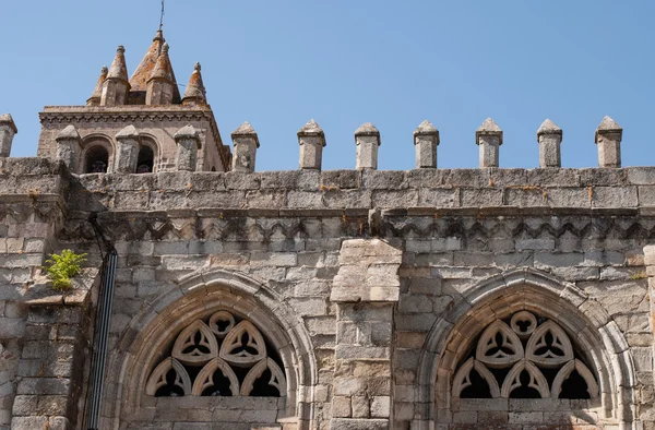 Fachada de iglesia en Evora — Foto de Stock