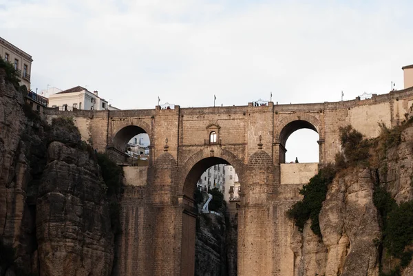 "Puenta Nueva" - the bridge connecting the two parts of the span — Stock Photo, Image