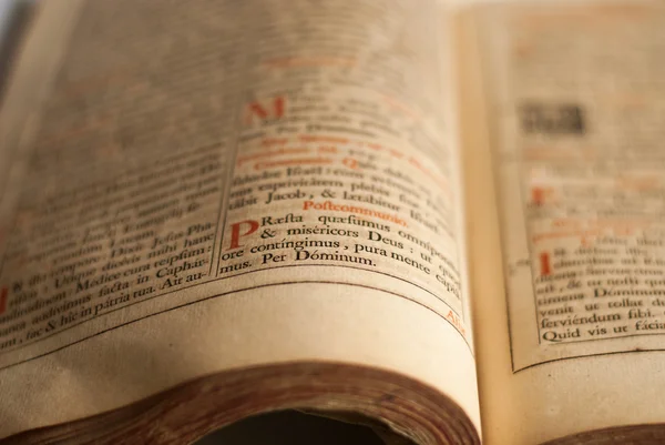 Biblia antigua — Foto de Stock