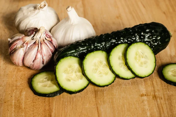 Cucumber and garlic — Stock Photo, Image