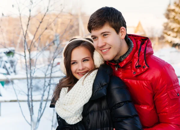 Feliz pareja sonriente en el amor . —  Fotos de Stock