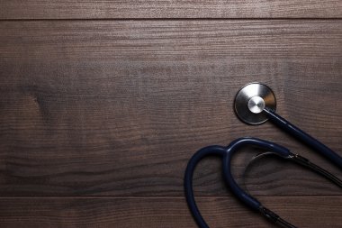 statoscope kahverengi ahşap tablo