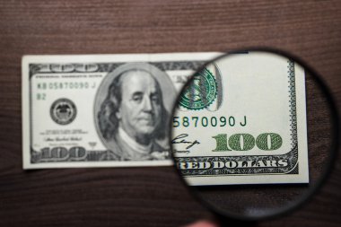 yüz dolarlık banknot kimlik doğrulama
