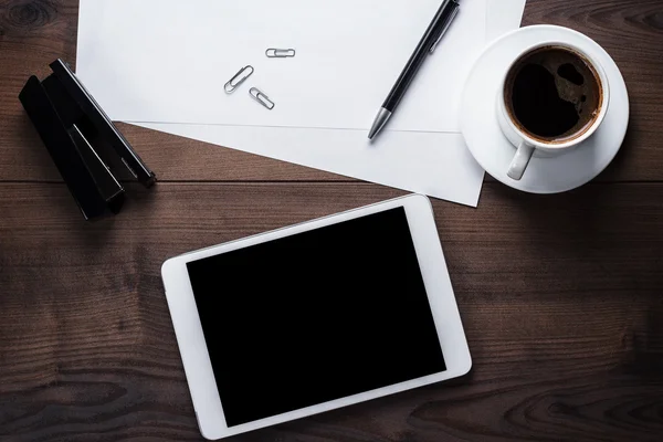 Ofis Masaları işadamı ile tablet bilgisayar