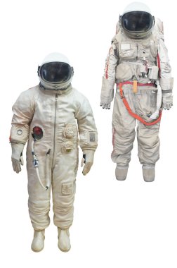 astronot bir uzay giysisi içinde