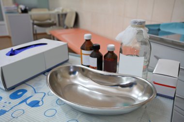 tıbbi hareketli komodin