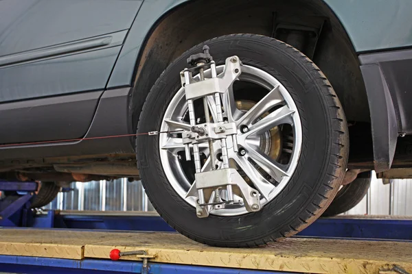 Un garaje de reparación de coches — Foto de Stock