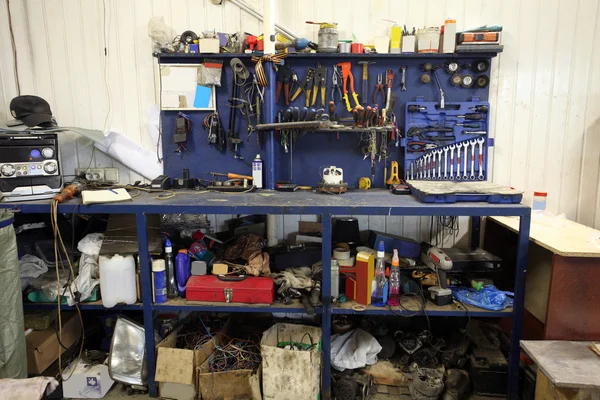 Un garage de réparation — Photo
